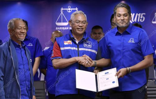 TAN SRI NOH OMAR