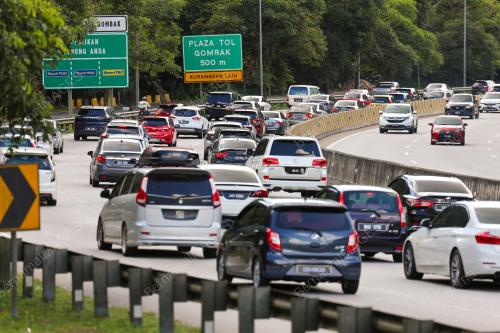 ALIRAN TRAFIK LEBUHRAYA KL-KARAK