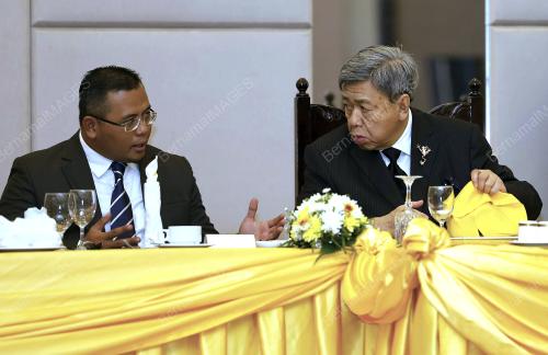 SULTAN SHARAFUDDIN IDRIS SHAH