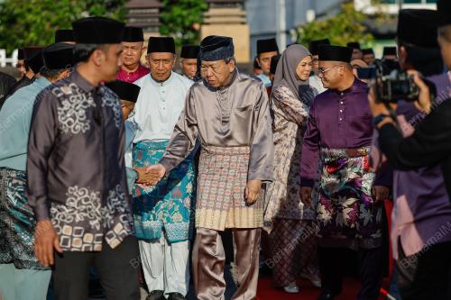 SULTAN SHARAFUDDIN IDRIS SHAH