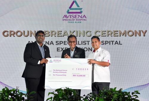 DATUK SERI DR DZULKEFLY AHMAD