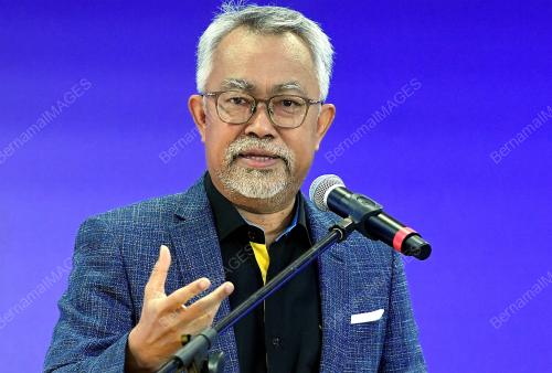 DATUK IDHAM NAWAWI