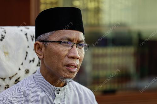 DATUK DR ANHAR OPIR