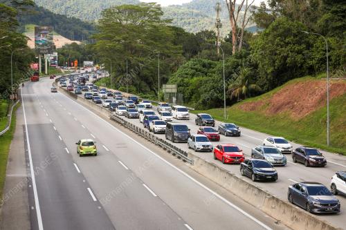 ALIRAN TRAFIK LEBUHRAYA KL-KARAK