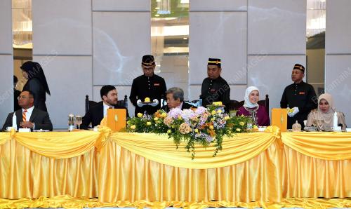 SULTAN SELANGOR SULTAN SHARAFUDDIN IDRIS SHAH
