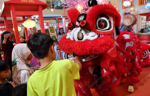 TARIAN SINGA CNY2025