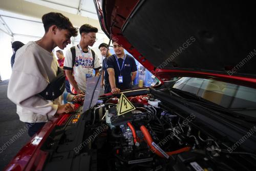 RUANG PAMERAN KERJAYA