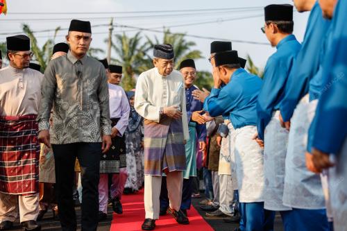 SULTAN SHARAFUDDIN IDRIS SHAH