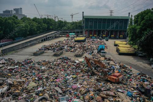 PEMUNGGAHAN SAMPAH PUKAL