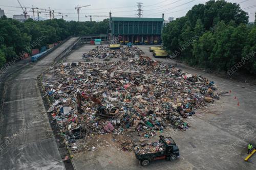 PEMUNGGAHAN SAMPAH PUKAL