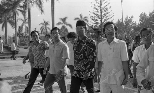 HARI PENAMAAN CALON PETALING