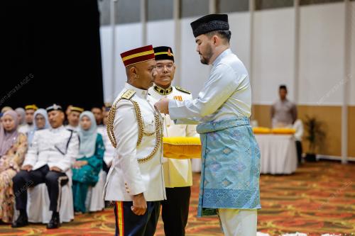 TENGKU AMIR SHAH