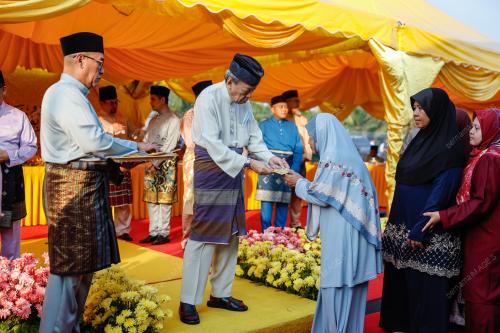 SULTAN SHARAFUDDIN IDRIS SHAH