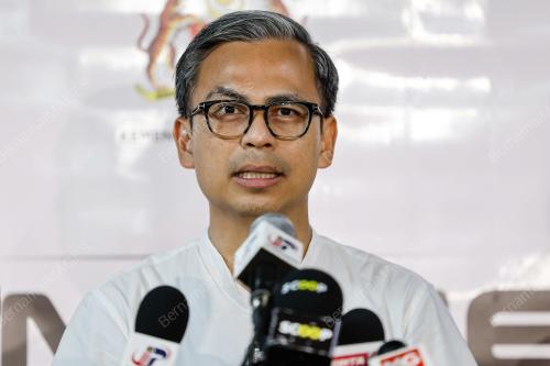 FAHMI FADZIL
