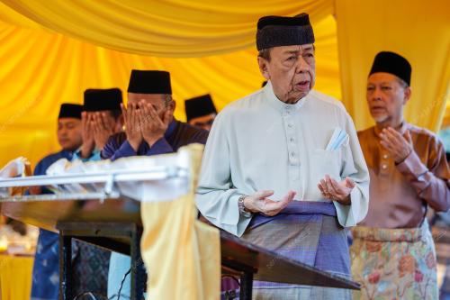 SULTAN SHARAFUDDIN IDRIS SHAH