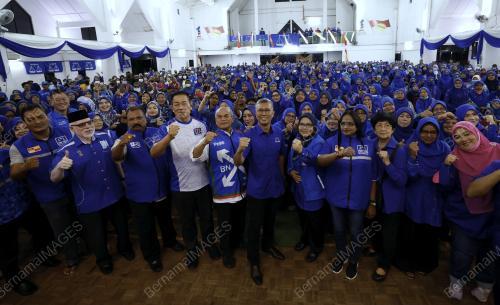 TENGKU DATUK SERI ZAFRUL TENGKU ABDUL AZIZ