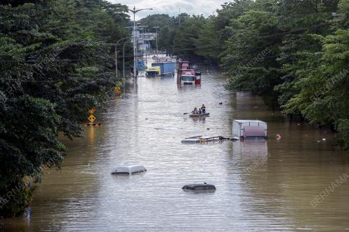 BANJIR KILAT