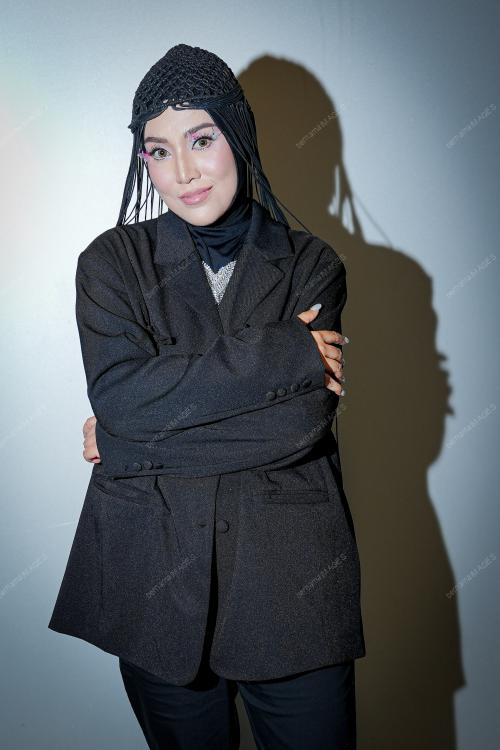 SHILA AMZAH