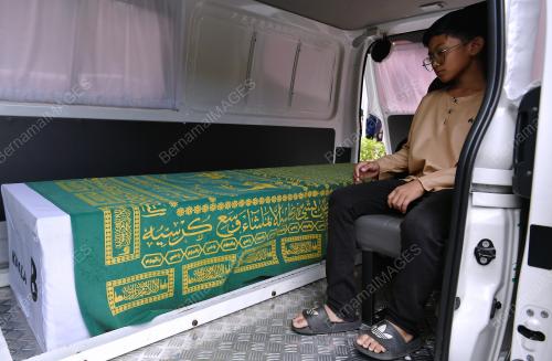JENAZAH NAHAS PESAWAT ELMINA
