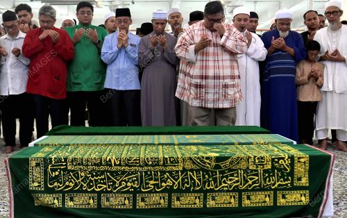 JENAZAH NAHAS PESAWAT ELMINA