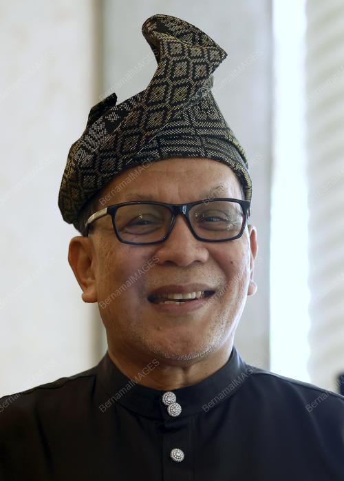 IR IZHAM HASHIM