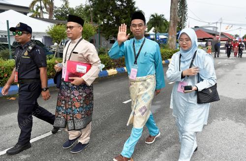 SEKITAR HARI PENAMAAN CALON
