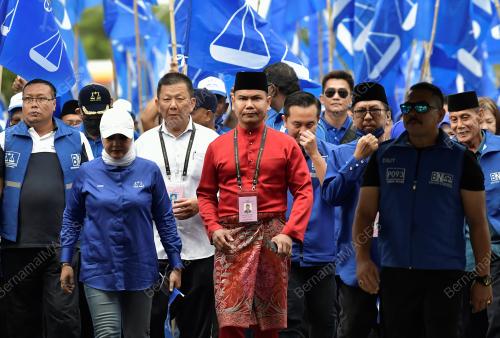 SEKITAR HARI PENAMAAN CALON