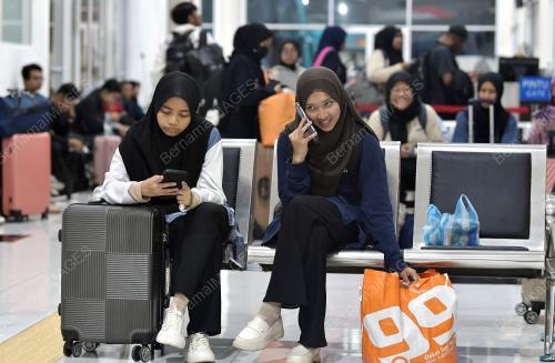 TINJAUAN WARGA KOTA PULANG KE KAMPUNG