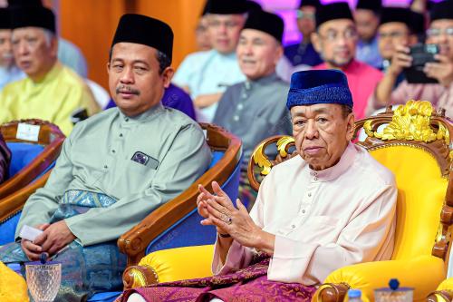 SULTAN SELANGOR SULTAN SHARAFUDDIN IDRIS SHAH