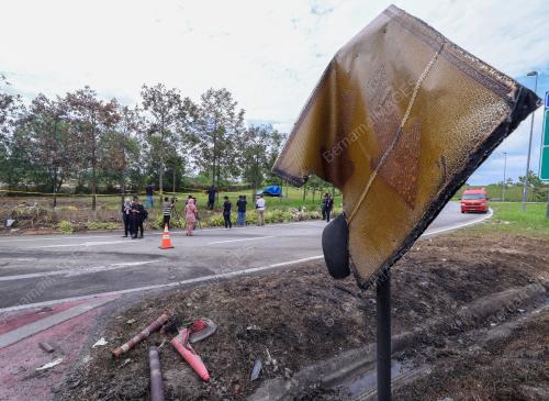 NAHAS PESAWAT TERHEMPAS DI ELMINA SHAH ALAM