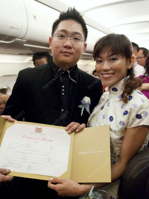 ONBOARD WEDDING