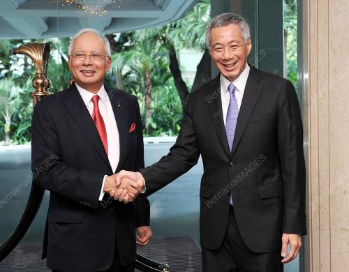 SGP01_05052015_NAJIB_HSIEN_LOONG