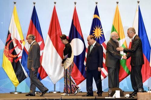 SGP01_15112018_ASEAN_INDIA_SUMMIT