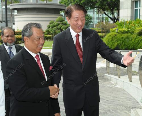 TAN SRI MUHYIDDIN YASSIN