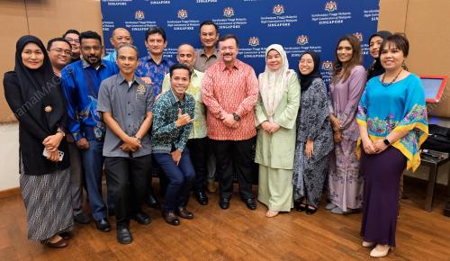 DATUK SERI AMIR HAMZAH AZIZAN