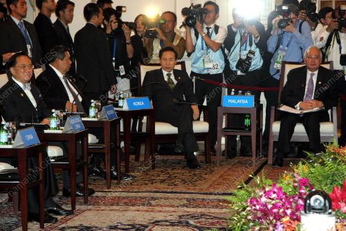 MOHD NAJIB TUN ABDUL RAZAK