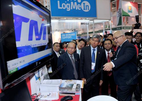 SGP02_19062012_COMMUNICASIA_2012