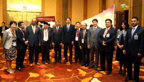 DATUK SERI DR RAIS YATIM