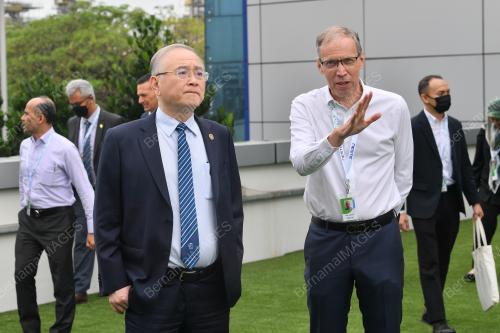 DATUK SERI IR DR WEE KA SIONG