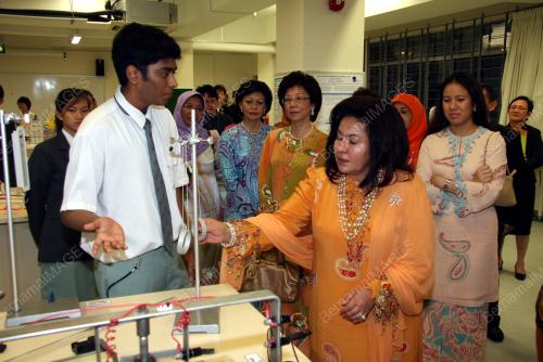 DATIN SERI ROSMAH MANSOR
