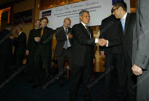DATUK SERI MUSTAPA MOHAMED