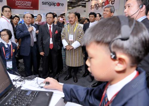 SGP03_19062012_COMMUNICASIA_2012