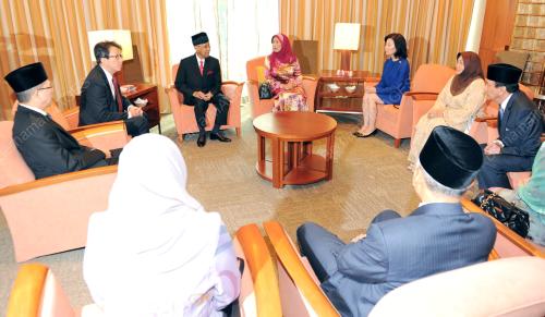SGP03_21052014_AGONG