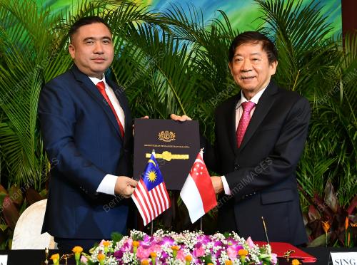 SGP03_21052019_RTS_MALAYSIA-SINGAPURA