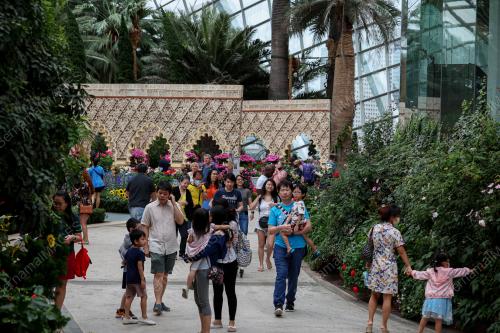GARDENS BY THE BAY