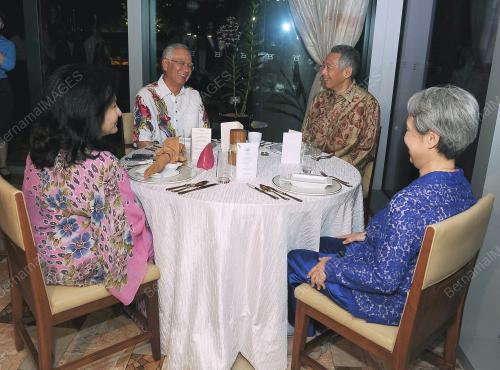 SGP04_04052015_PM-DINNER