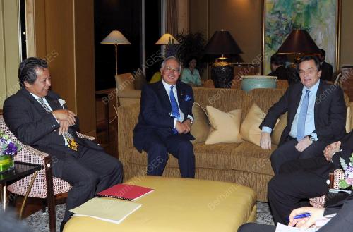 MOHD NAJIB TUN ABDUL RAZAK