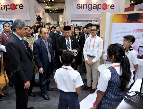 SGP04_19062012_COMMUNICASIA_2012
