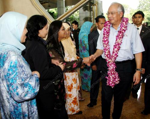 MOHD NAJIB TUN ABDUL RAZAK