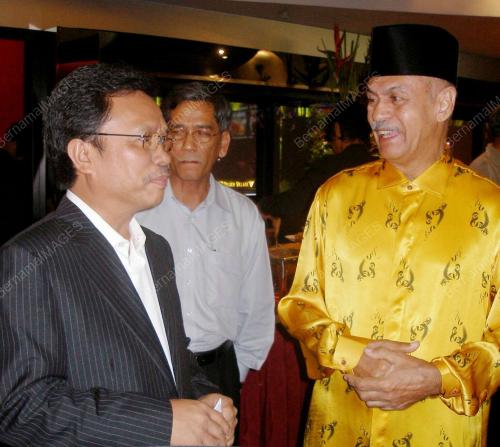 MOHD SHAFIE APDAL